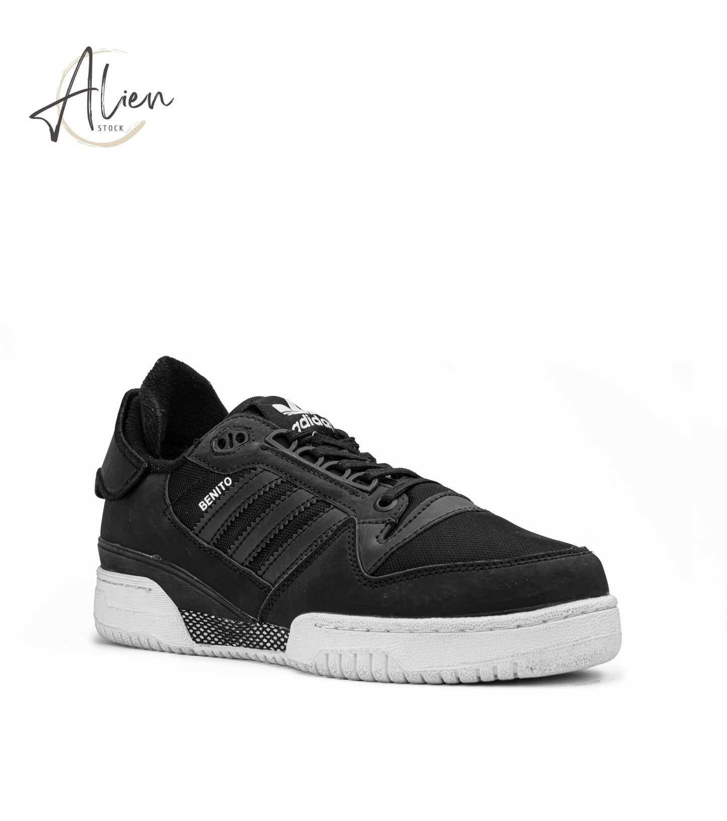 BENITO BAD BUNNY SNEAKERS BLACK AND WHITE