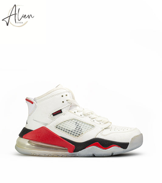 AIR JORDAN MARS 270 WOMEN WHITE-RED
