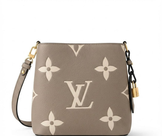 Louis Vuitton all in BB Bucket bag Leather for women with box