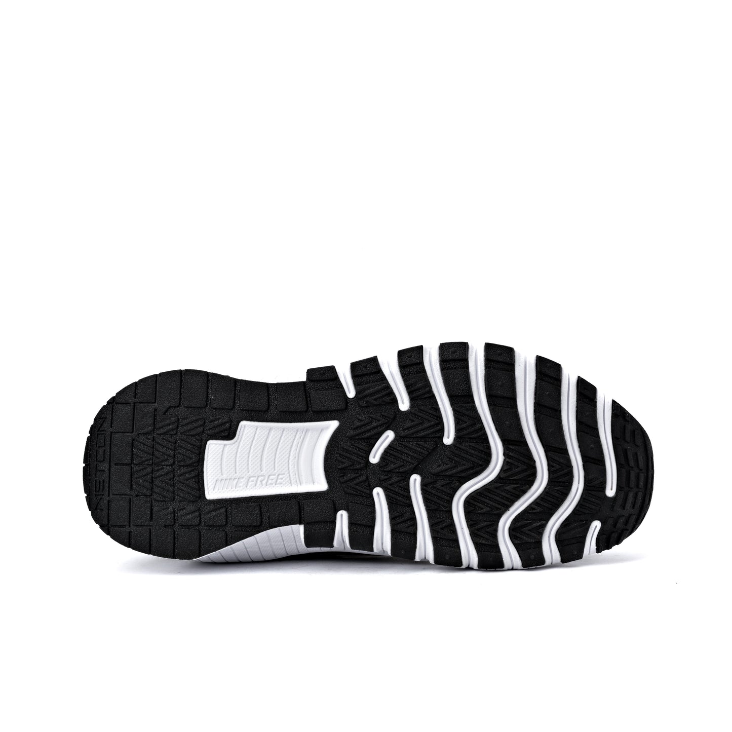 Free Metcon 6 women's training shoes in black and white