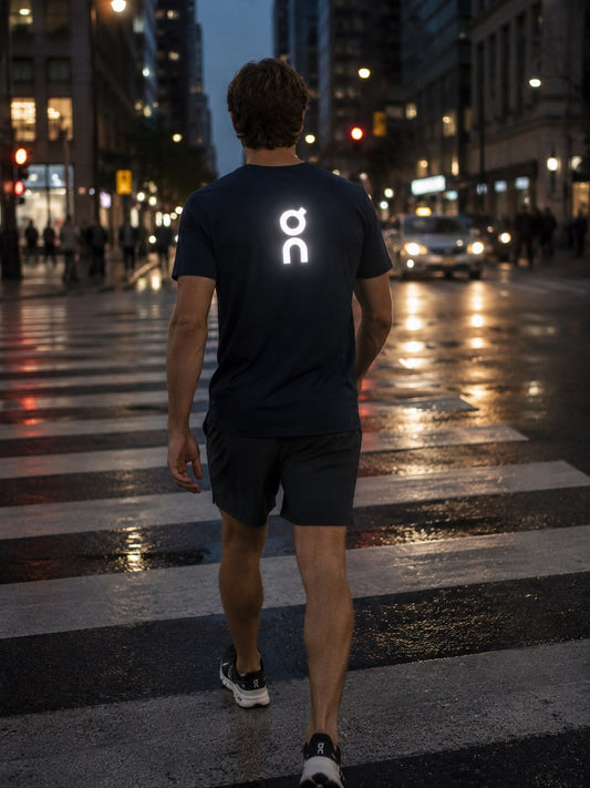 On Cloud Reflective Logo Performance T-Shirt unisex