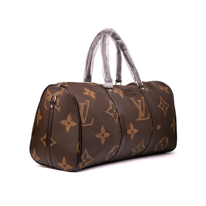 Louis Vuitton Giant/Reverse Monogram Keepall duffel bag showcases an oversized signature motif with dual top handles wrapped in protective plastic 50x30x25cm Unisex (brown)