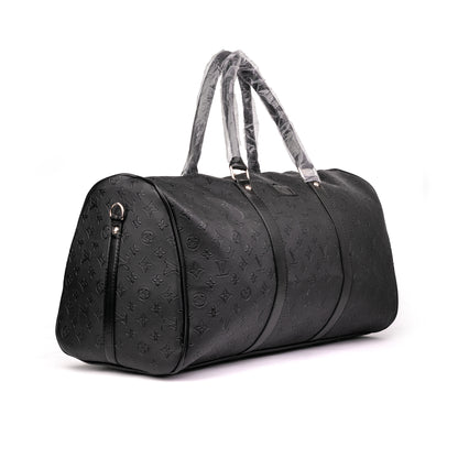 Louis Vuitton Keepall Bandoulière showcases an embossed monogram pattern and matte black hardware 50x30x25cm unisex (black-on-black)