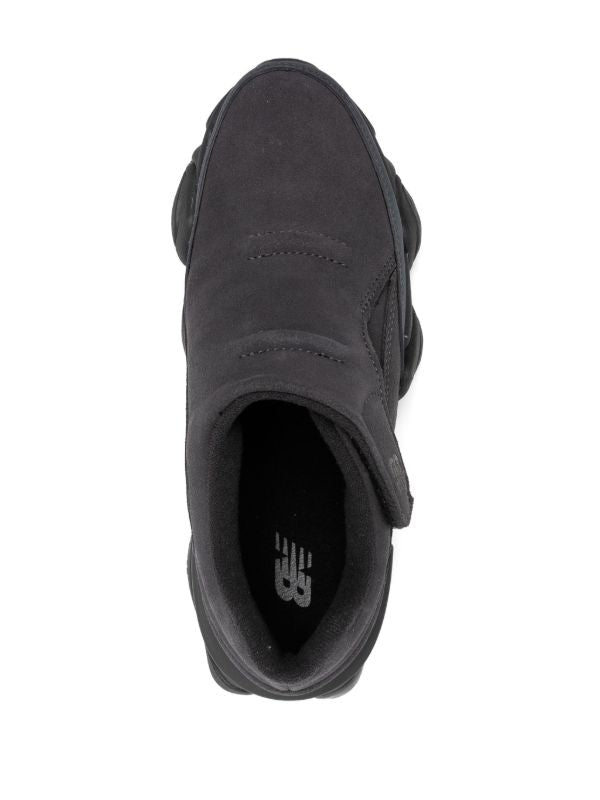 New Balance 8040 slip-on sneakers in an GREY NAVY "Phantom" colorway, featuring a premium suede