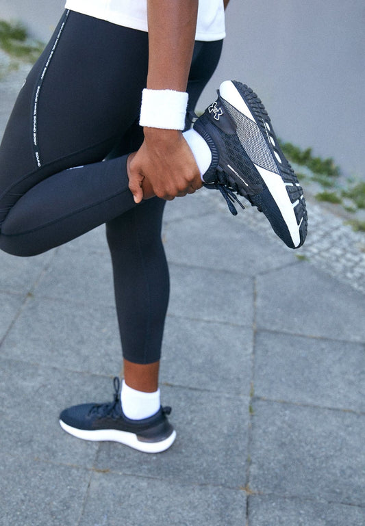 Under Armour UA HOVR Phantom 3 SE Black white running shoes