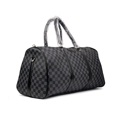 Louis Vuitton Damier Graphite Keepall duffle bag features the iconic black and grey checkerboard canvas with sleek black leather trim 50x30x25cm Unisex (grey)