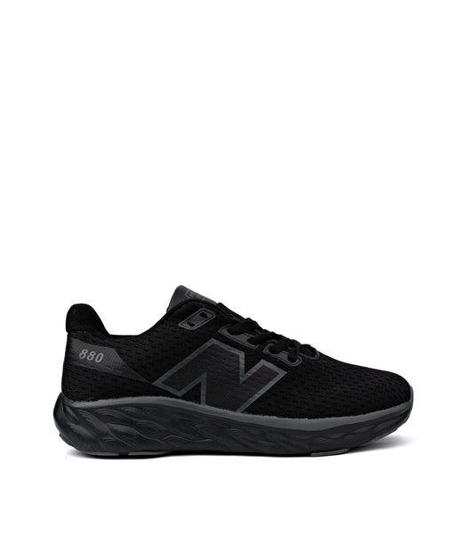 Fresh Foam 880 running shoe in black