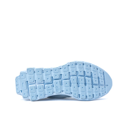 Alo Yoga Alo Runner unisex performance sneaker in Sky