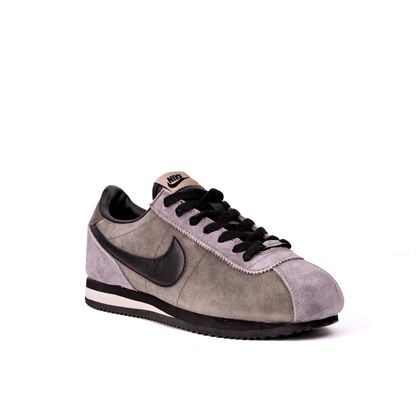 Cortez '23 "Velvet Brown" sneakers, featuring a suede upper with dark brown leather Swooshes