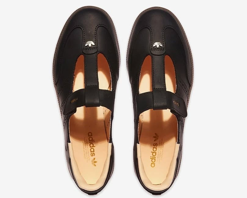 Samba Mary Jane-style strap shoes “ Black “ featuring a unique