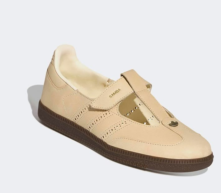 Samba Mary Jane-style strap shoes “ beige “ featuring a unique